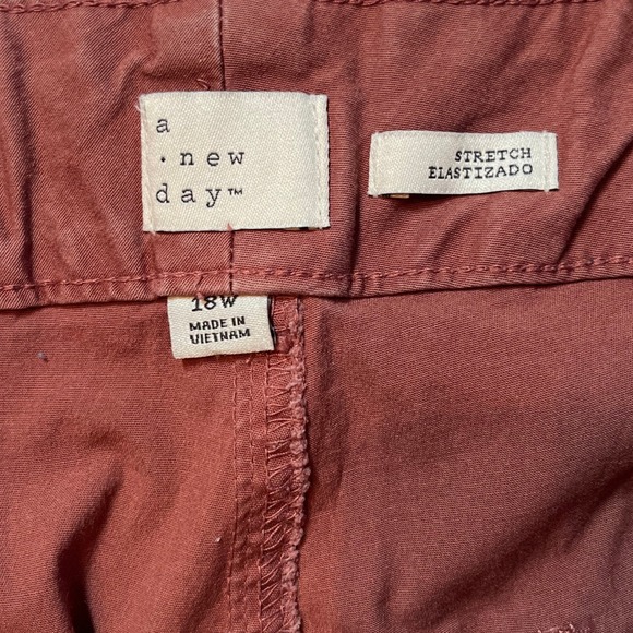 A New Day Women's Chinos Plus 18W Burgundy Red Straight Leg Ankle Stretch Office - Picture 3 of 14